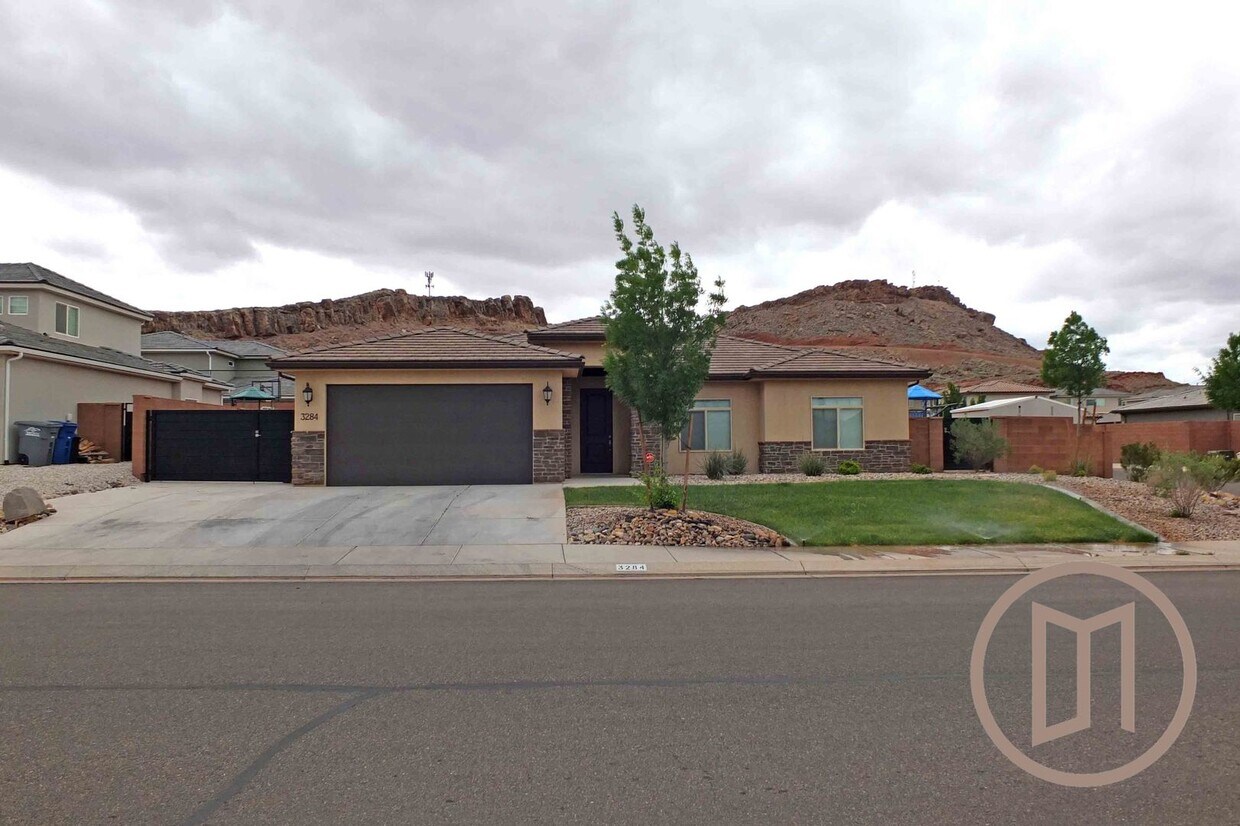 Primary Photo - Beautiful home in Little Valley