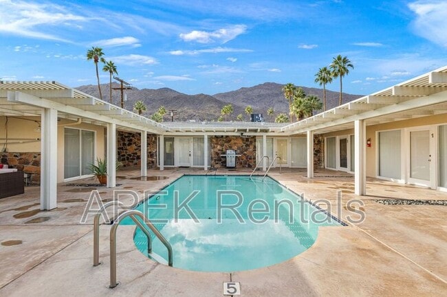 Foto del edificio - 1425 Vía Soledad