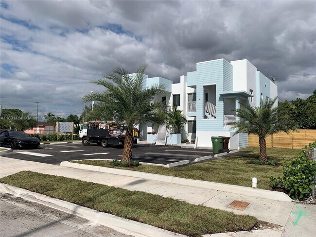 Foto del edificio - 807 E 28th St