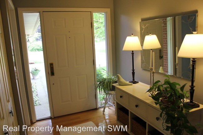 Building Photo - 3 br, 2.5 bath House - 1770 Briarcliff