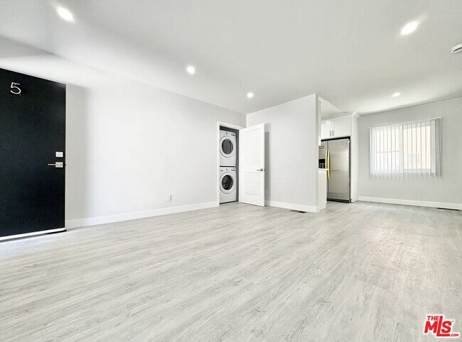 Foto del edificio - 1118 S Holt Ave
