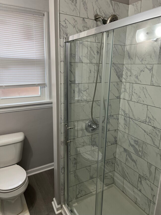 Foto del edificio - 3740 Edwards Rd