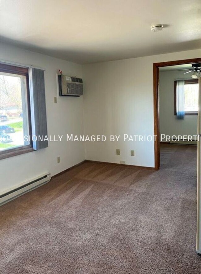 Building Photo - 1722 Onsgard Rd