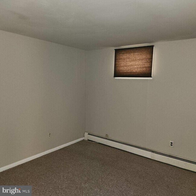 200 Ogden Station Rd Unit B, Wenonah, NJ 08090 Room for Rent in