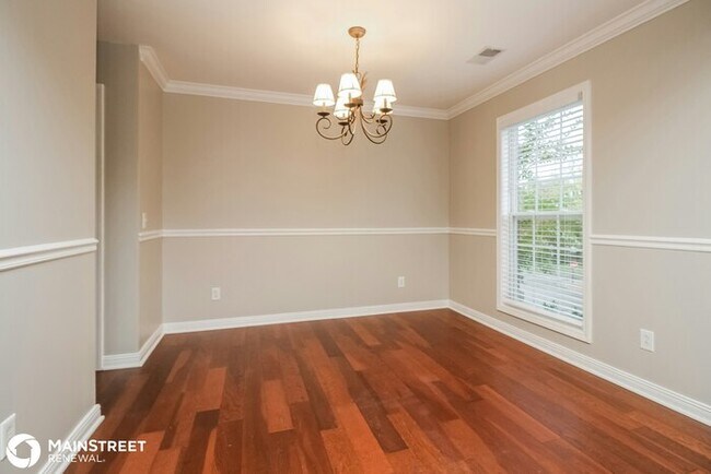 Building Photo - 2051 Dinan Ct