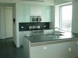 Foto del edificio - 225 River St