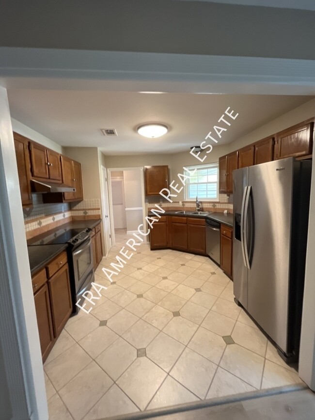 Building Photo - 317 Springwood Cir