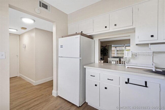 Building Photo - 6091 NW 61st Ave