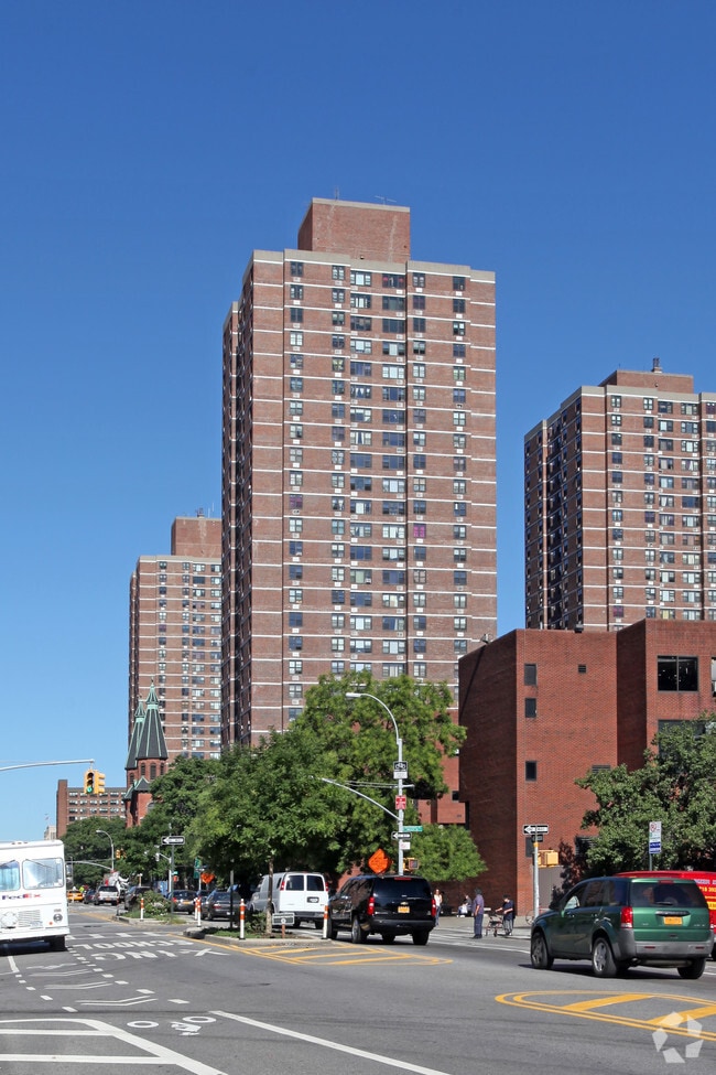 460 Grand St, New York, NY 10002 Apartments New York, NY