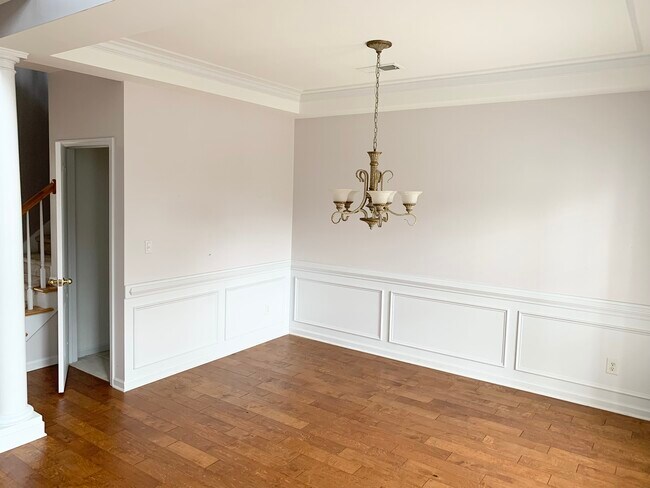 Foto del edificio - 331 Mirramont Ct