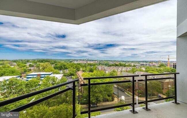 Foto del edificio - 1530 Key Blvd