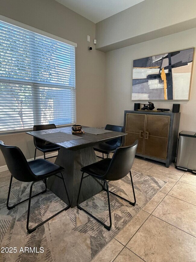 Foto del edificio - 3020 N 37th Pl