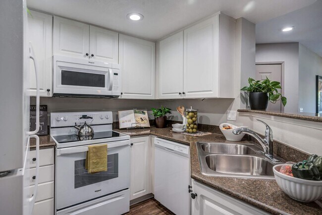 Foto del edificio - Sycamore Canyon Apartments