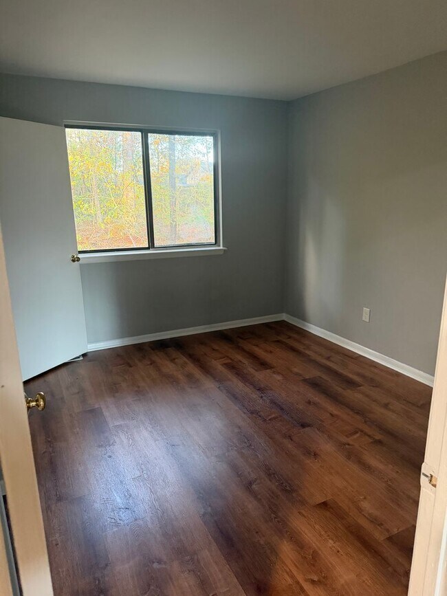 Foto del edificio - 1 Bedroom, 1 bathroom first floor apartmen...