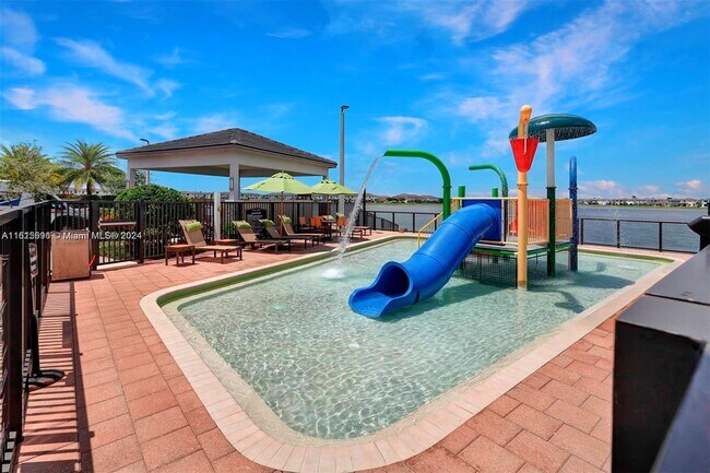 Foto del edificio - 15846 NW 91st Ct
