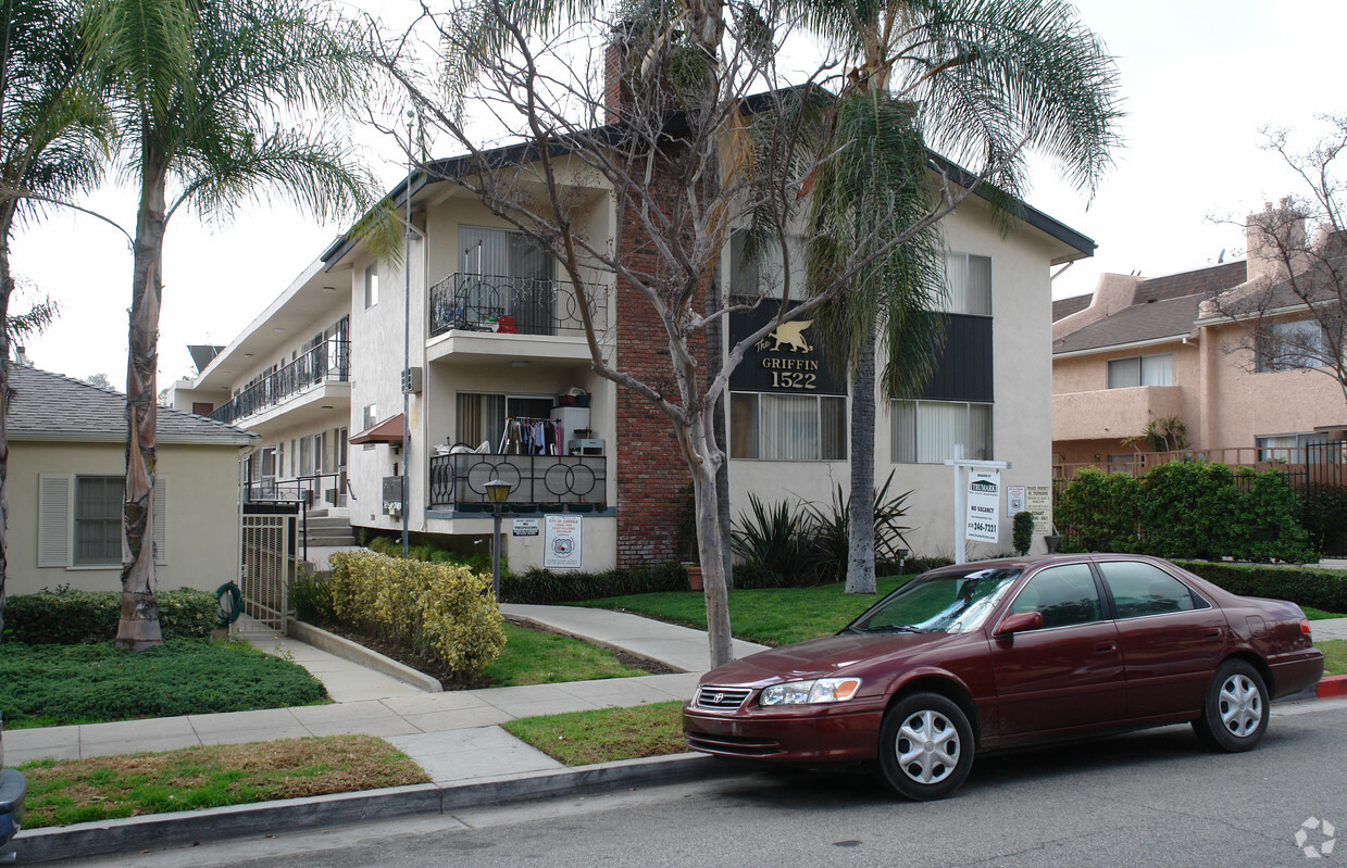 Primary Photo - The Griffin Apartments