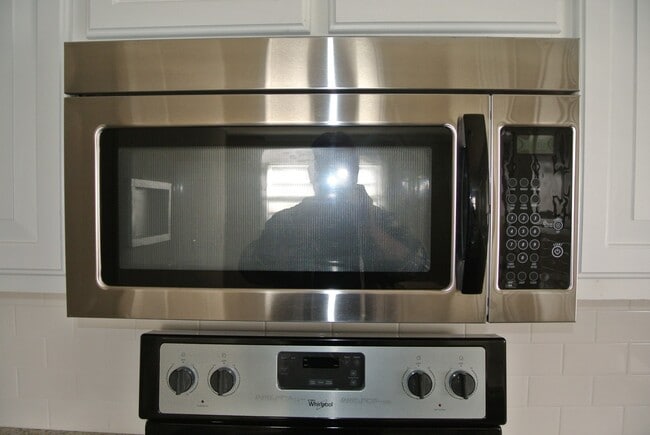 Building Photo - 1165 First Street Extension