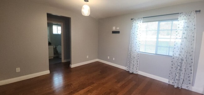 Building Photo - 1608 E Banyan Ct