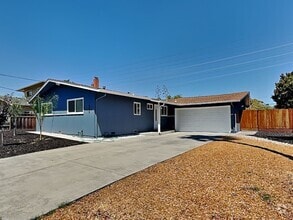 Building Photo - 1097 Kenwal Rd