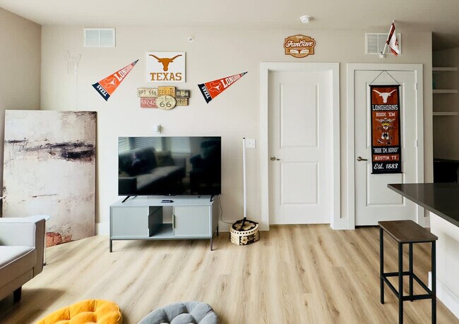 Building Photo - 12208 Tech Ridge Blvd