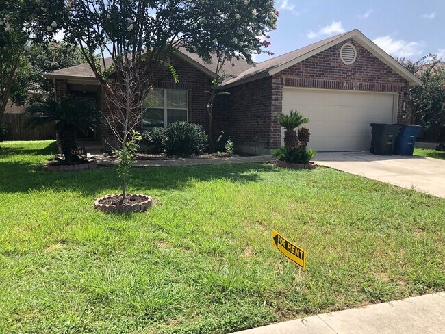 Front of House - 867 Spyglass Dr