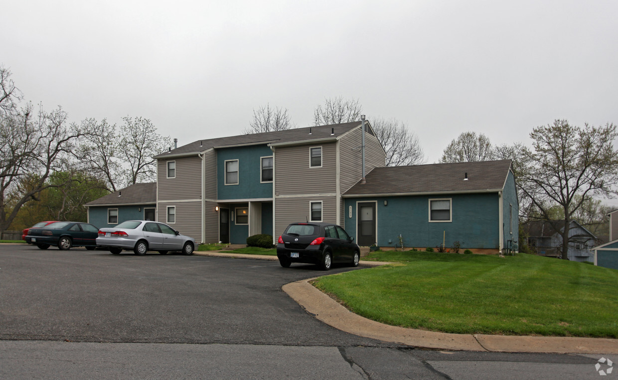 Overbrook Hills Apartments - Overbrook Hills