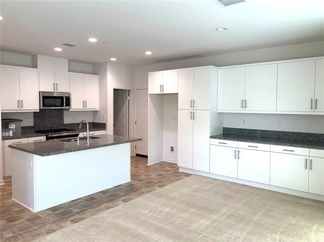 Building Photo - 6938 Stonecrop Ln