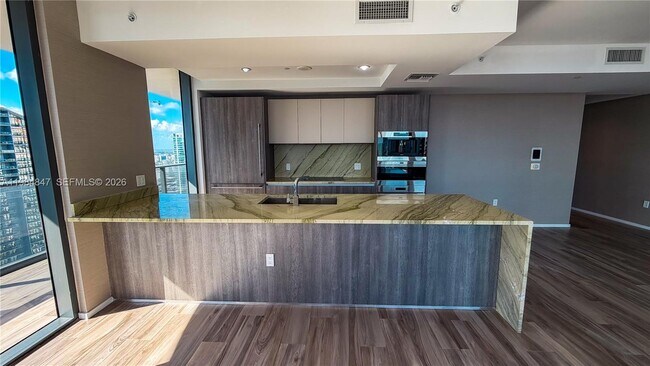 Foto del edificio - 801 S Miami Ave