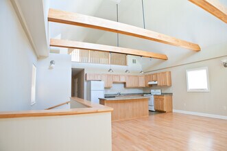 Building Photo - 3255 N Oakland Ave