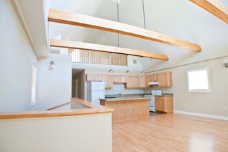 Building Photo - 3255 N Oakland Ave