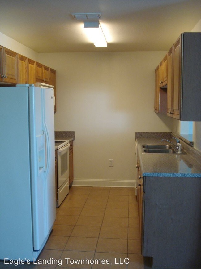 Building Photo - 3 br, 2.5 bath House - 555 Wingspan Way
