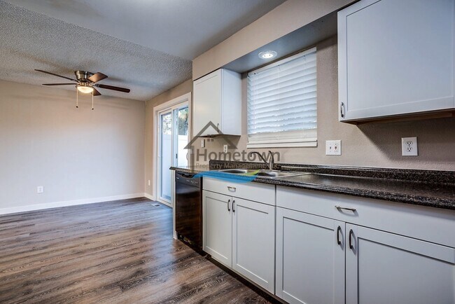 Foto del edificio - 2850 N Francis St