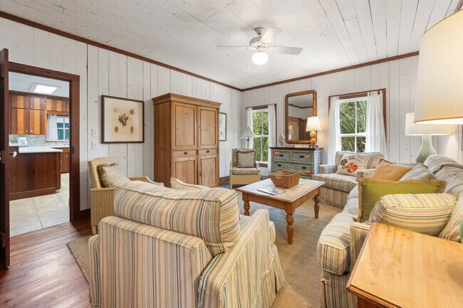 Building Photo - 496 Debordieu Blvd