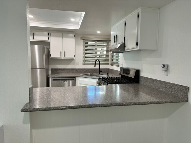Building Photo - 28112 Mariposa