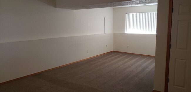 Foto del edificio - Charming Split-Level 3bed 2 bath Home in Medical Lake with Spacious Layout & Natural Light - Comi...