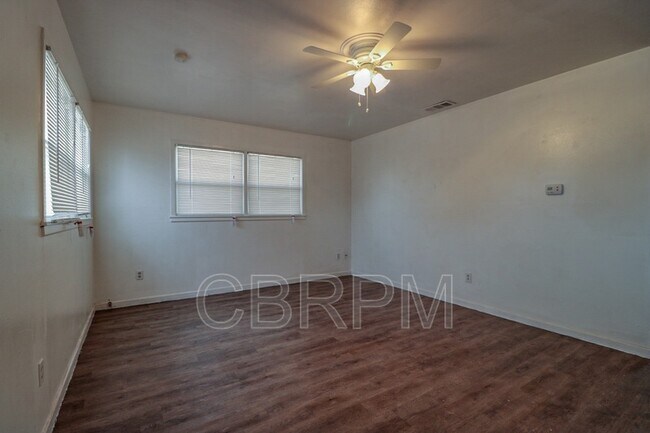 Building Photo - 4923 39th St