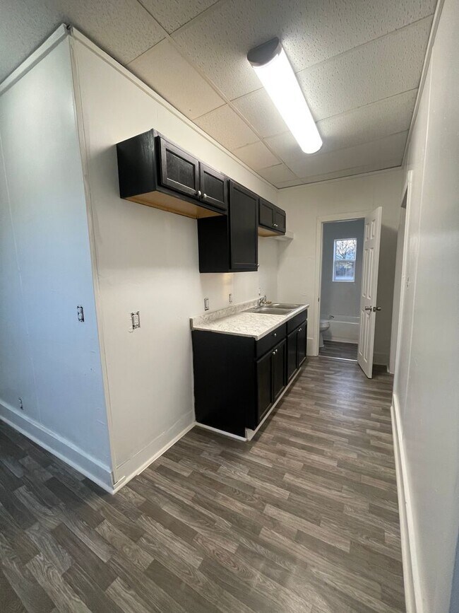 Foto del edificio - Newly Remodeled 1 bedroom duplex available...