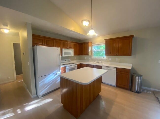 Building Photo - 8134 Cottonwood Hills Ct