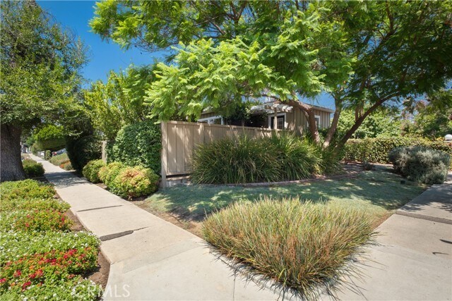 Foto principal - 14405 Weddington St