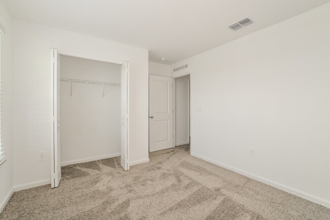 Foto del edificio - 1670 Teagan Ln