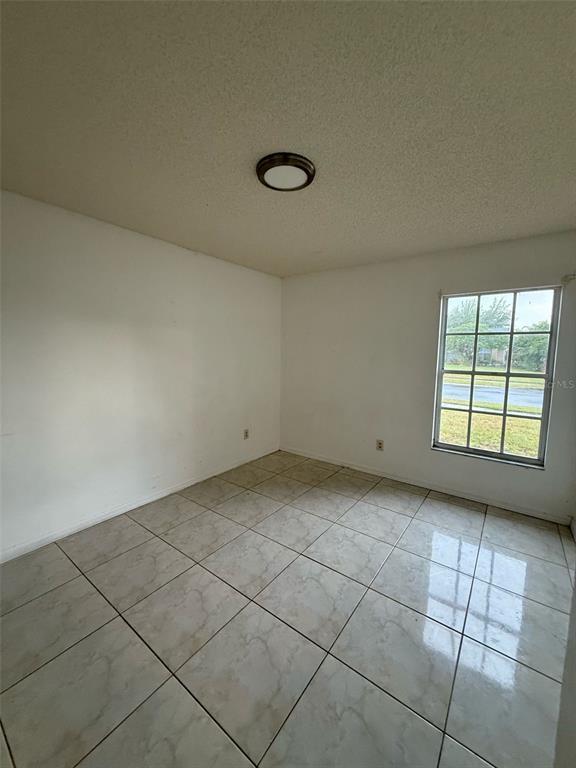 Building Photo - 2705 Uxbridge Ln