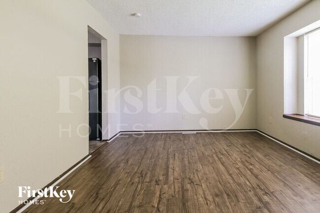 Foto del edificio - 4501 NW Amesbury Pl