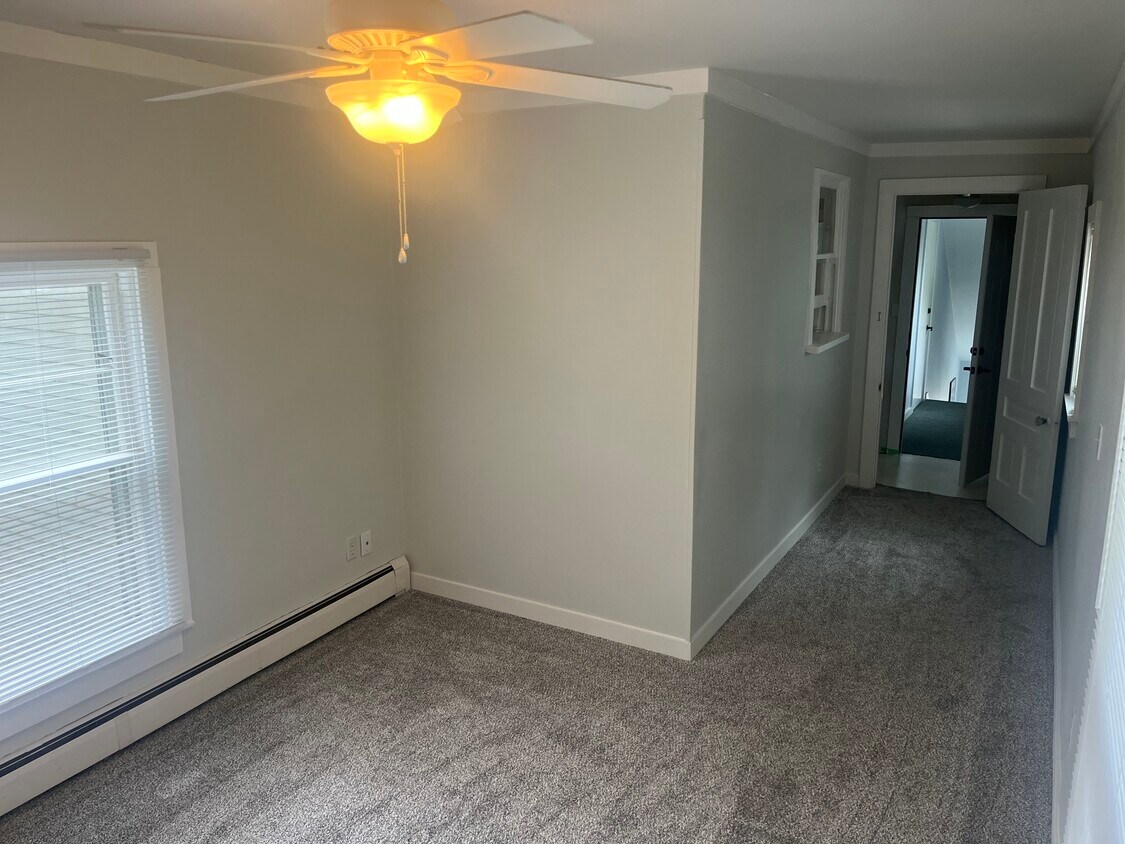Foto principal - 326 E Savidge St