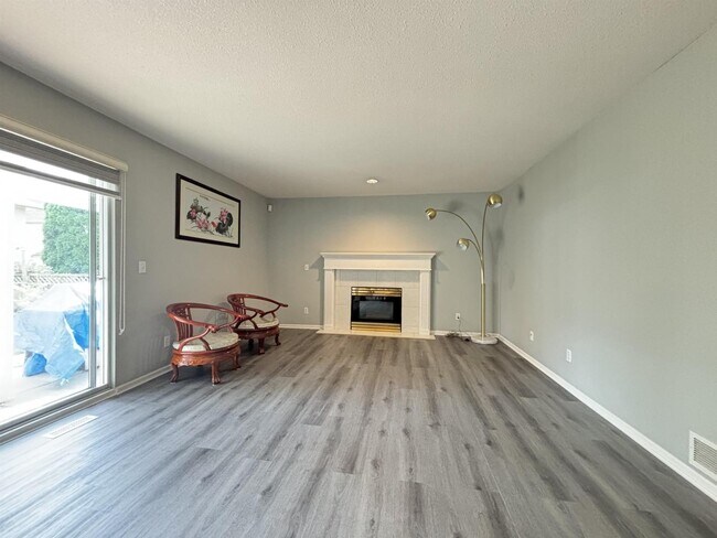 Photo du bâtiment - 10924-10160 160 St