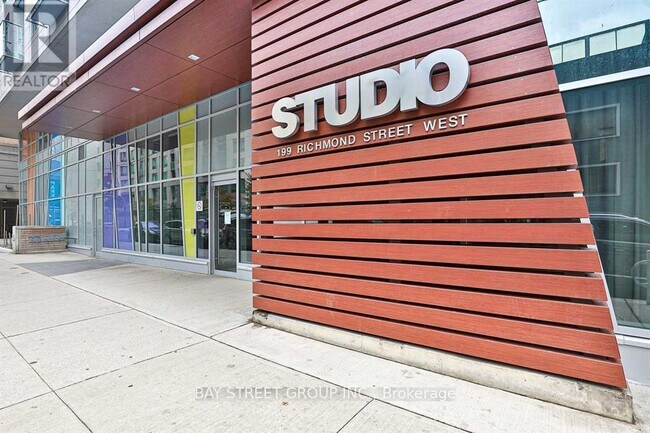 Photo du bâtiment - 199 Richmond St W