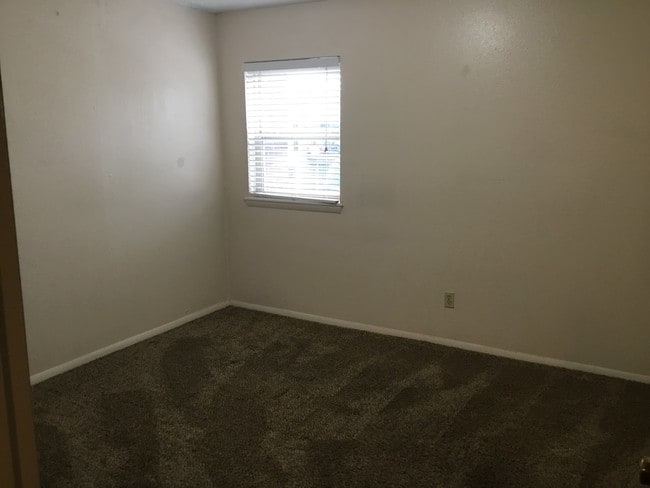 Foto del edificio - 3905 N Rockwell Ave