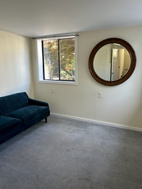 Foto del edificio - 4721 SW Admiral Way