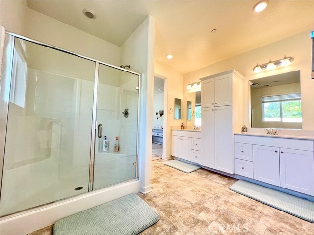 Building Photo - 3082 Carrizo Dr