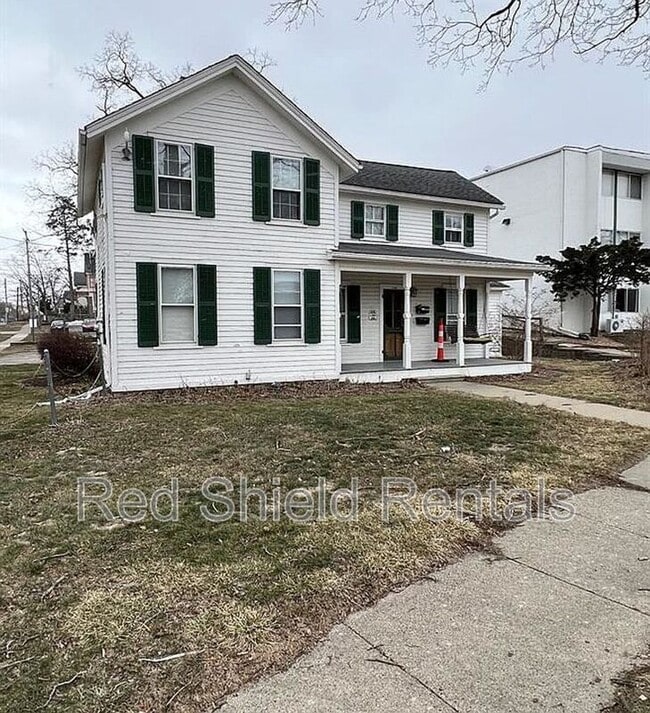 Building Photo - 501 W Forest Ave