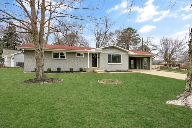 Building Photo - 1210 S 10th St